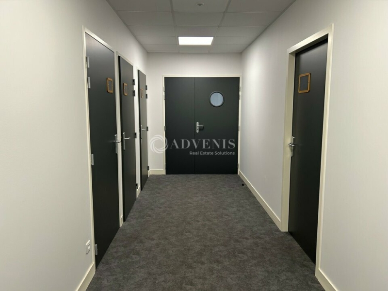 Location Activités Entrepôts TOURS (37100) - Photo 10