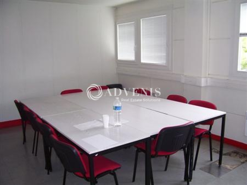 Location Bureaux SAINT PIERRE DES CORPS (37700) - Photo 2