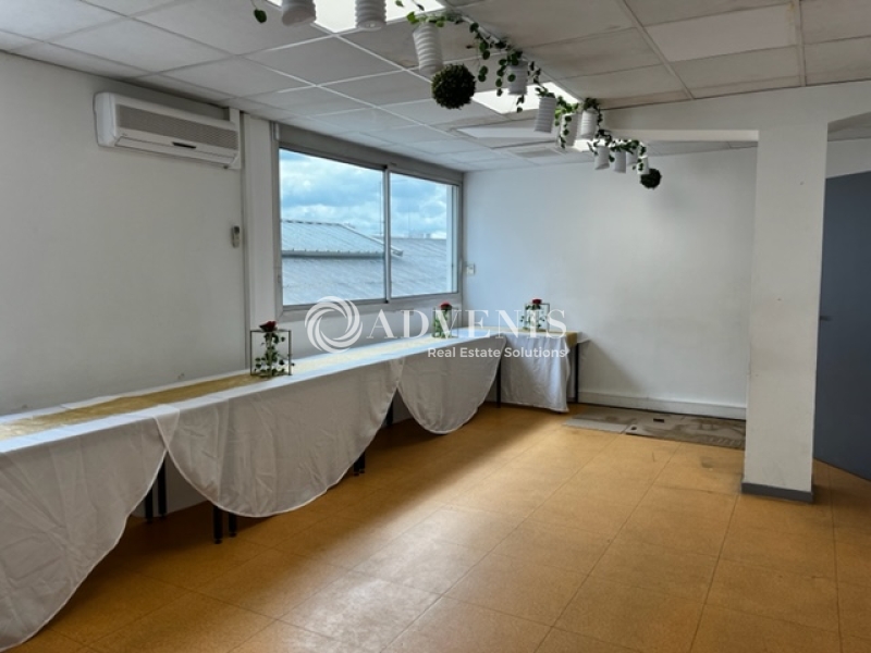 Location Bureaux TOURS (37000) - Photo 7