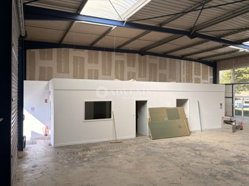 Location Activités Entrepôts MONTLOUIS SUR LOIRE (37270) - Photo 4