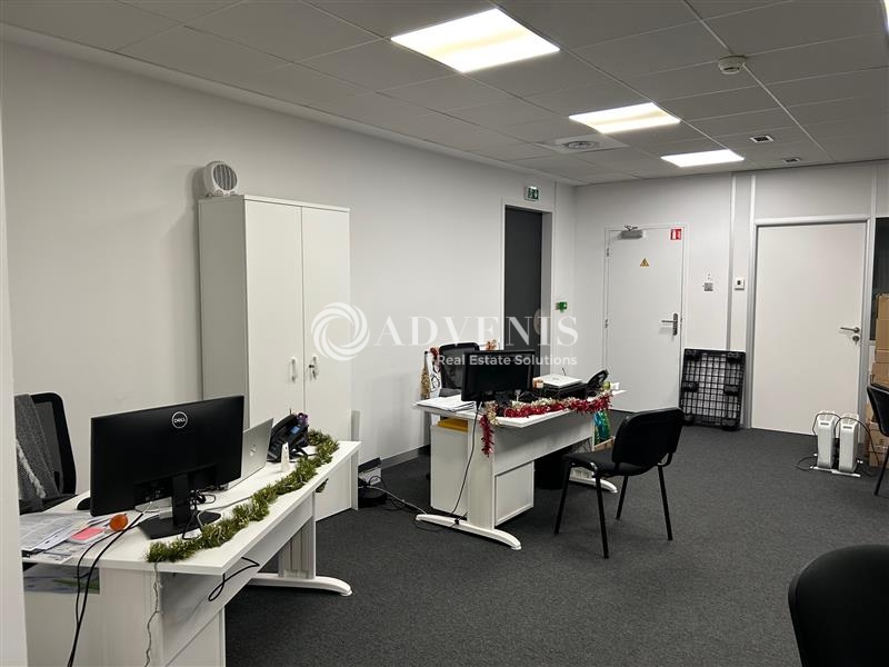 Location Bureaux TOURS (37200) - Photo 1