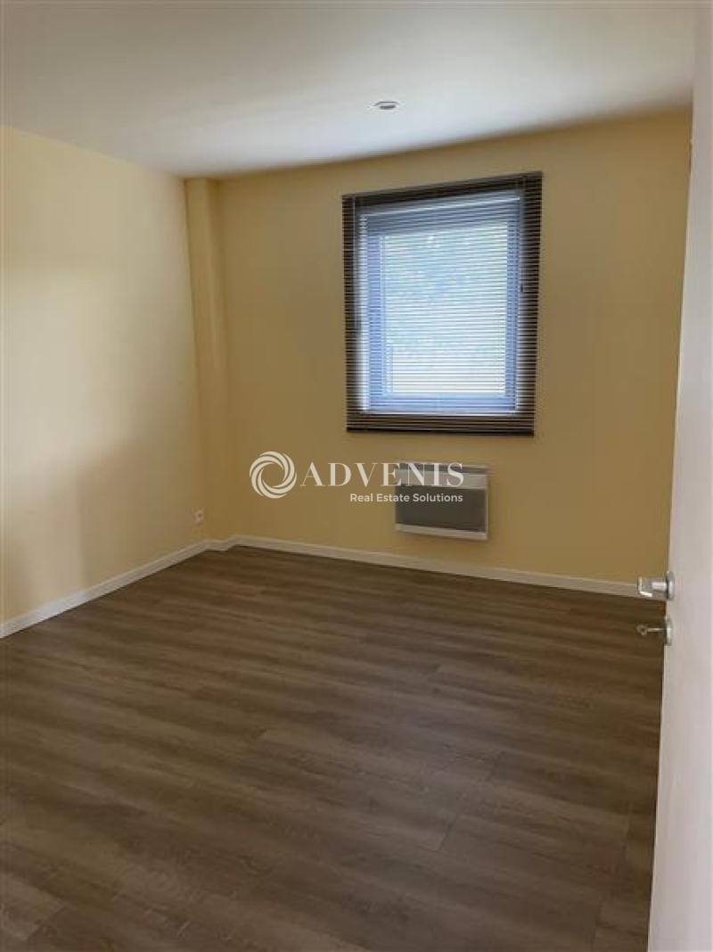 Location Bureaux LARCAY (37270) - Photo 3