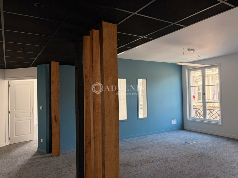 Location Bureaux TOURS (37000) - Photo 4