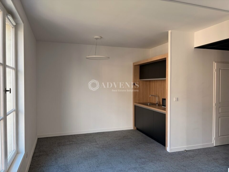 Location Bureaux TOURS (37000) - Photo 6