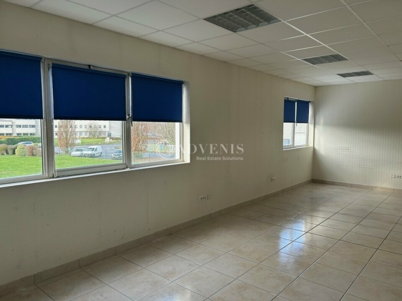 Location Bureaux PARCAY MESLAY (37210) - Photo 6