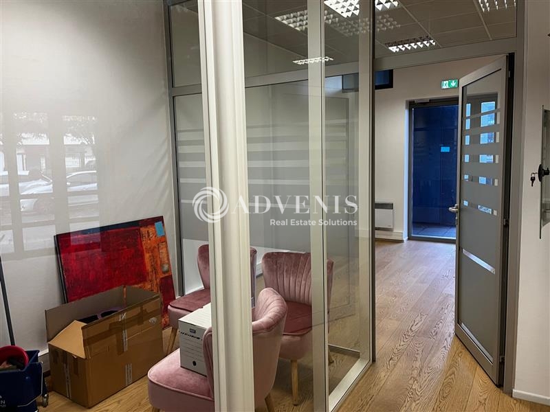 Location Bureaux TOURS (37000) - Photo 1
