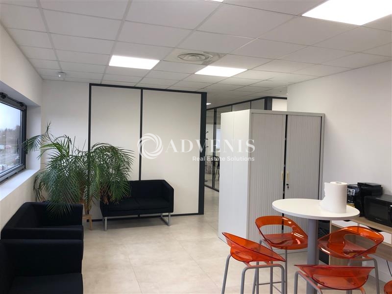 Vente Utilisateur Bureaux SAINT CYR SUR LOIRE (37540) - Photo 1