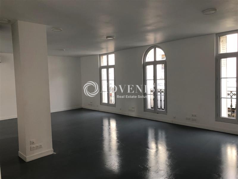 Location Bureaux TOURS (37000) - Photo 2