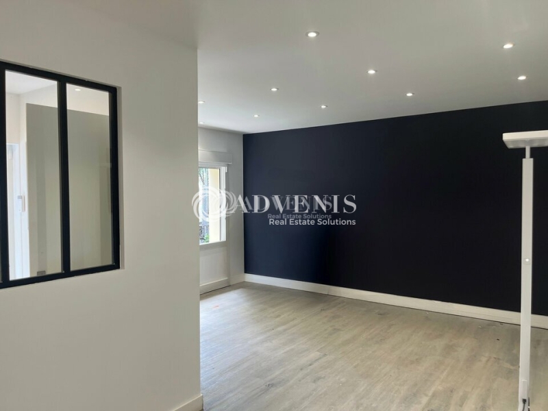 Location Activités Entrepôts CHAMBRAY LES TOURS (37170) - Photo 2