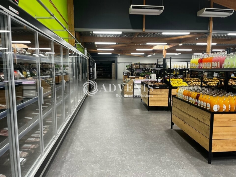 Location Commerces SAINT CYR SUR LOIRE (37540) - Photo 3