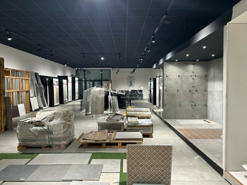 Vente Investisseur Activités Entrepôts JOUE LES TOURS (37300) - Photo 1