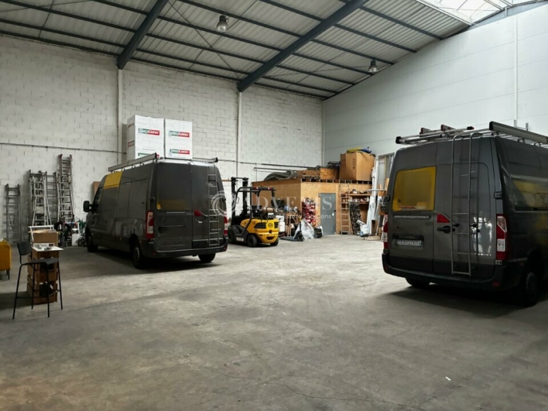 Vente Investisseur Activités Entrepôts JOUÉ-LÈS-TOURS (37300) - Photo 1