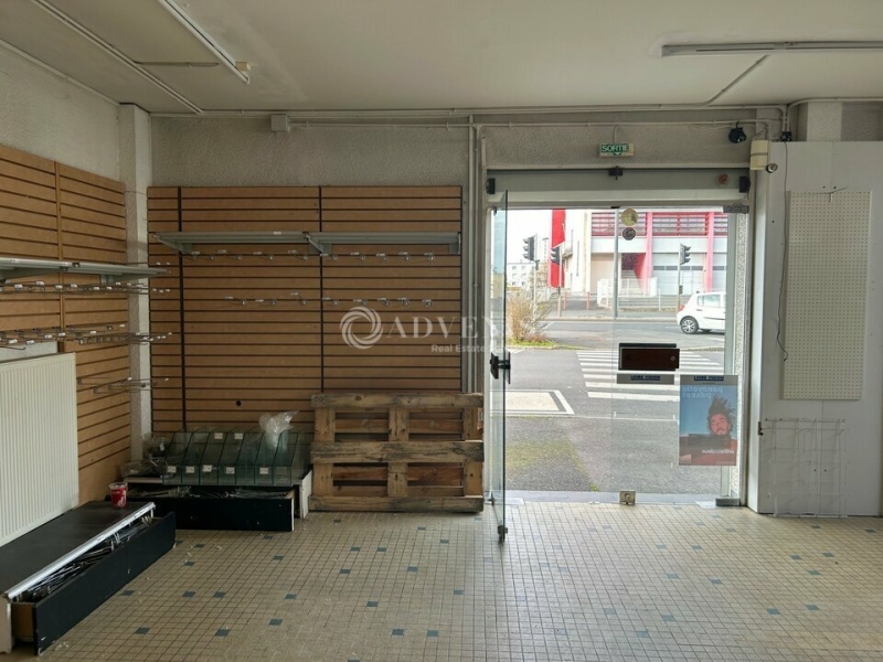 Location Commerces TOURS (37000) - Photo 2