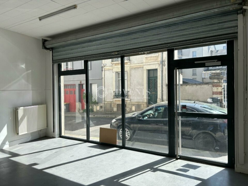 Vente Investisseur Bureaux TOURS (37000) - Photo 1