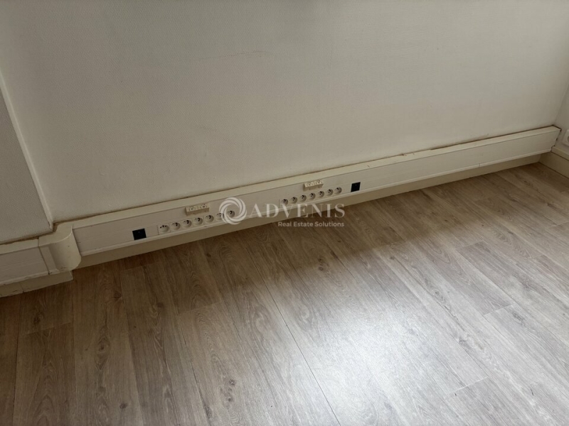 Vente Investisseur Bureaux TOURS (37000) - Photo 6
