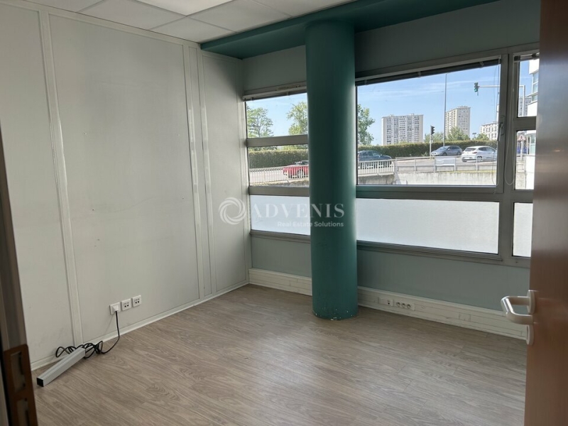 Location Bureaux SAINT AVERTIN (37550) - Photo 4