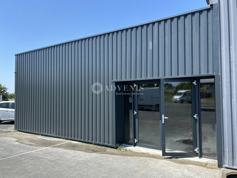 Location Commerces CHINON (37500) - Photo 1