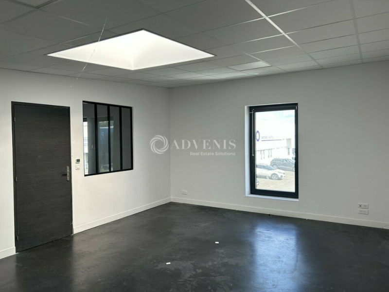 Location Commerces SAINT AVERTIN (37550) - Photo 12