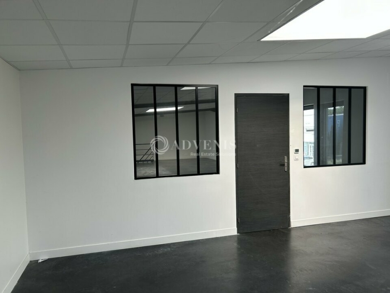 Location Commerces SAINT AVERTIN (37550) - Photo 2