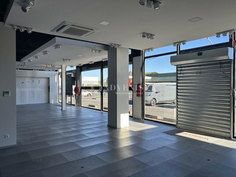 Vente Investisseur Commerces CHAMBRAY LES TOURS (37170) - Photo 6