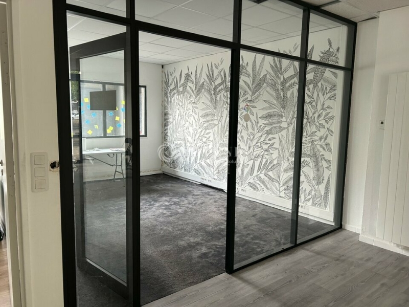 Location Bureaux TOURS (37000) - Photo 4