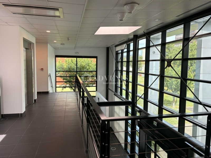 Location Bureaux TOURS (37200) - Photo 6