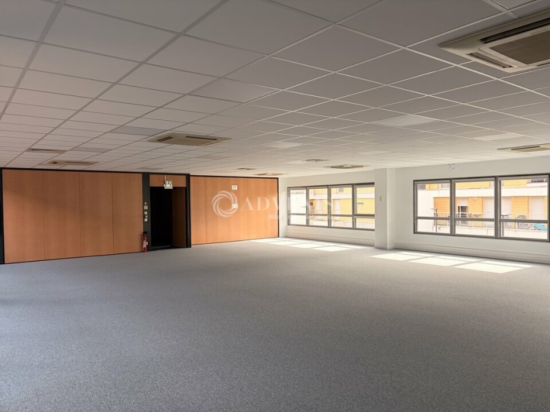 Location Bureaux TOURS (37200) - Photo 8