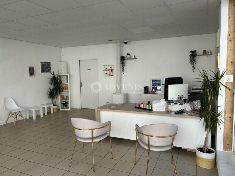 Location Commerces JOUÉ LÈS TOURS (37300) - Photo 1