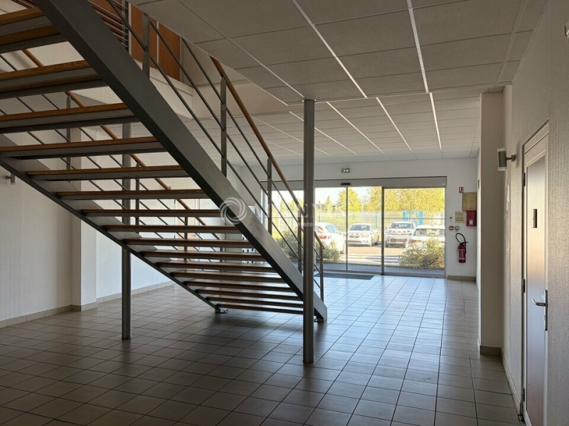 Location Bureaux PARCAY MESLAY (37210) - Photo 3