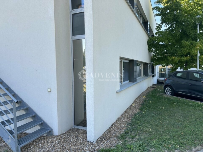 Location Bureaux TOURS (37100) - Photo 9