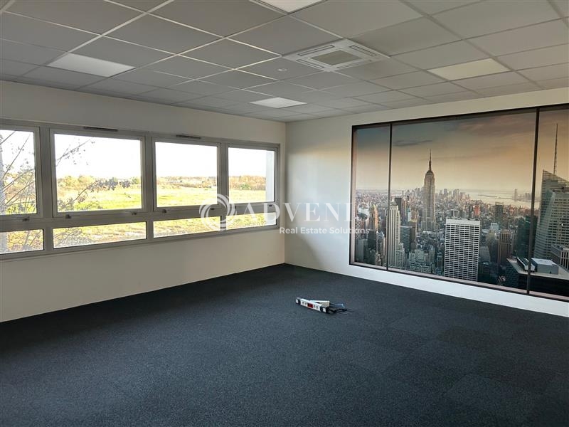 Location Bureaux TOURS (37100) - Photo 1