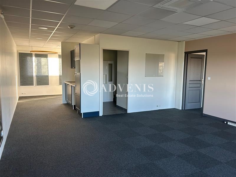 Location Bureaux TOURS (37100) - Photo 2