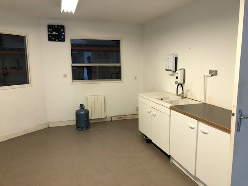 Location Activités Entrepôts LA VILLE AUX DAMES (37700) - Photo 3