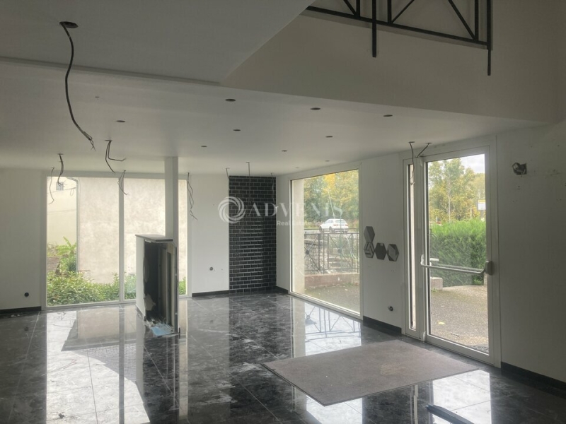 Location Commerces SAINT GERVAIS LA FORET (41350) - Photo 1