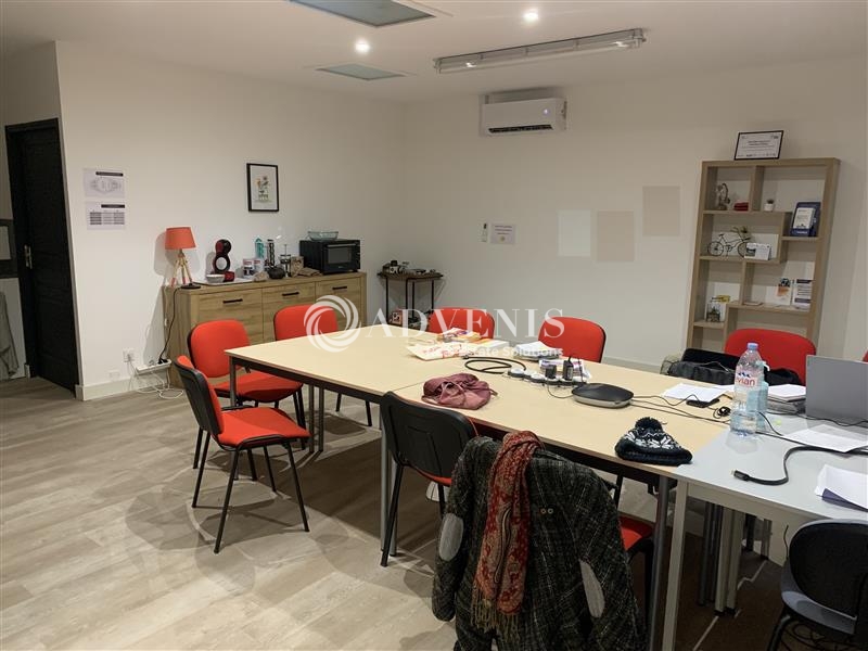 Vente Investisseur Bureaux LA CHAUSSEE SAINT VICTOR (41260) - Photo 1