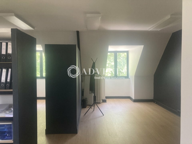 Location Commerces BLOIS (41000) - Photo 1