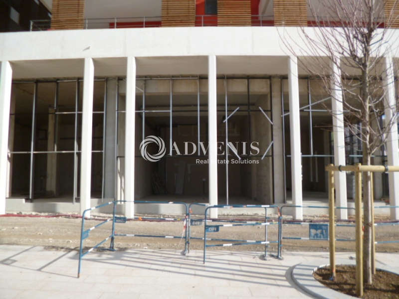 Location Commerces JUVIGNAC (34990) - Photo 3