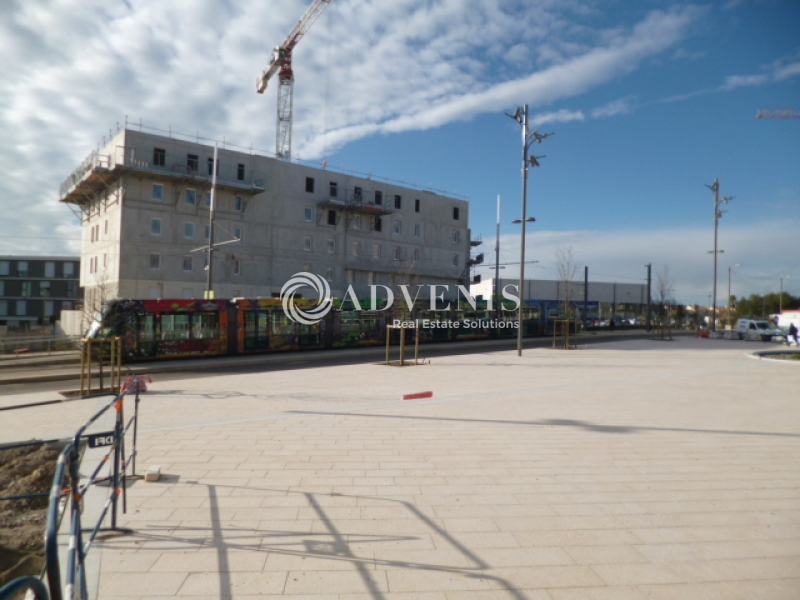 Location Commerces JUVIGNAC (34990) - Photo 4