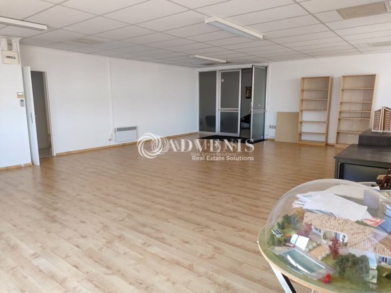 Location Bureaux VILLENEUVE LES BEZIERS (34420) - Photo 1
