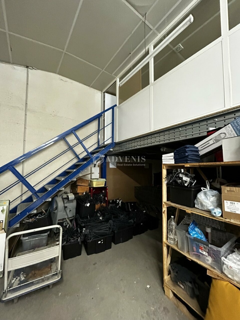 Location Entrepôts LÉZIGNAN-CORBIÈRES (11200) - Photo 1