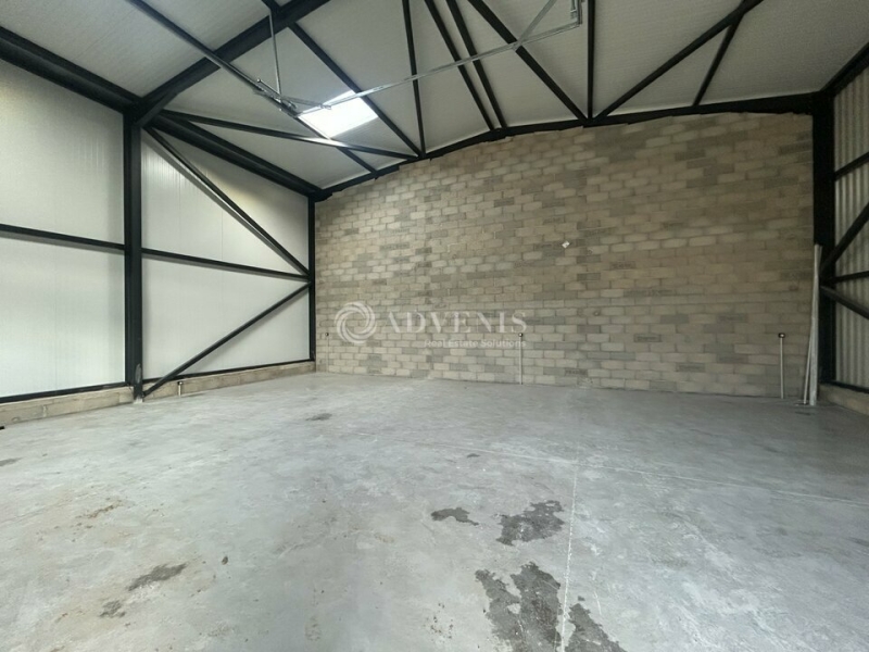 Location Entrepôts COURSAN (11110) - Photo 1