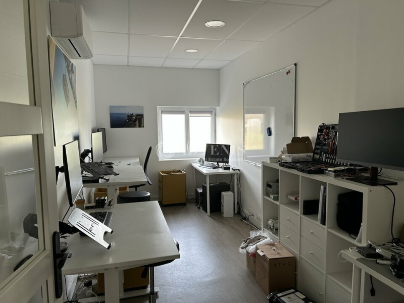 Location Activités Entrepôts CLERMONT-L'HÉRAULT (34800) - Photo 2