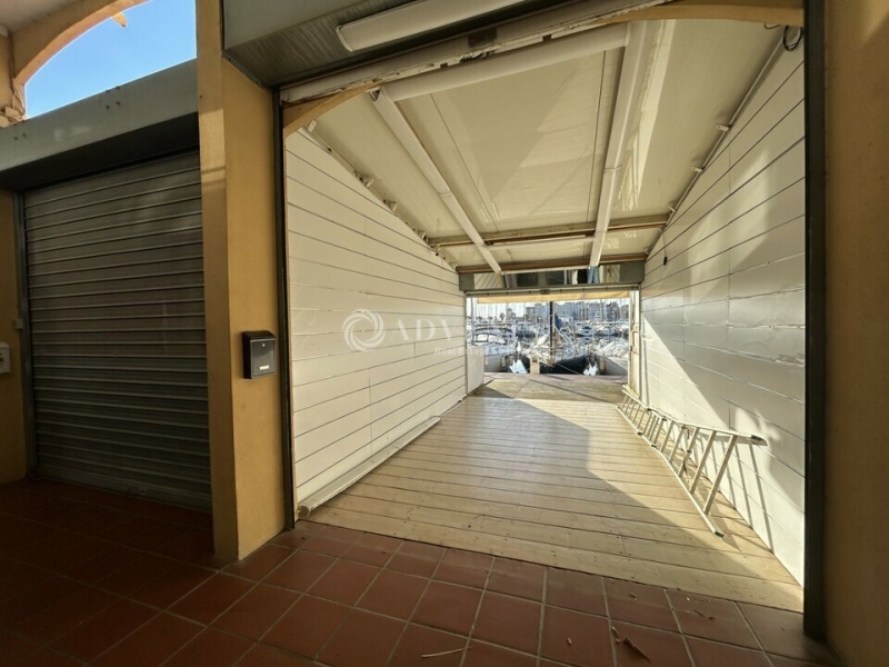 Location Commerces GRUISSAN (11430) - Photo 1
