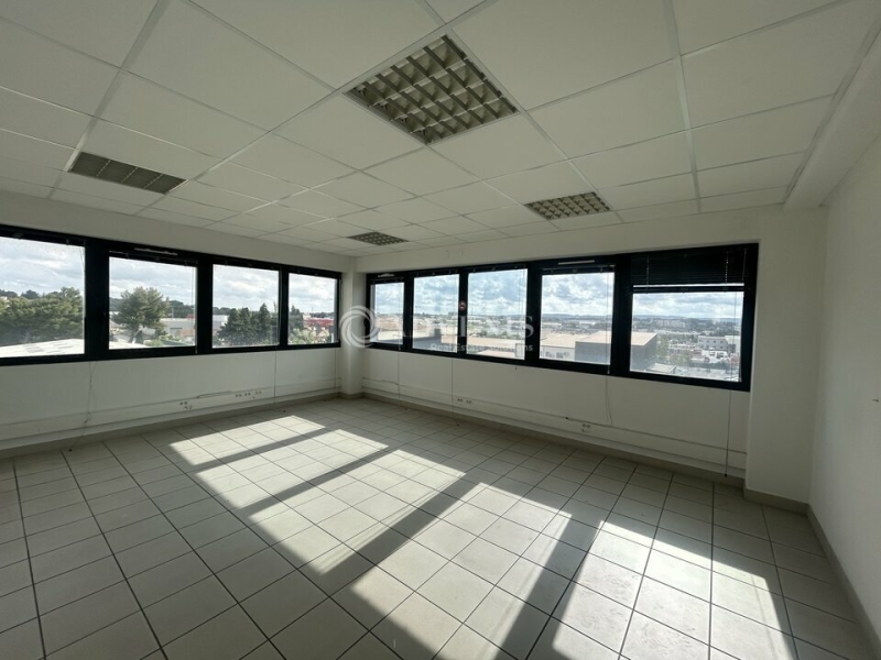 Location Bureaux NARBONNE (11100) - Photo 1
