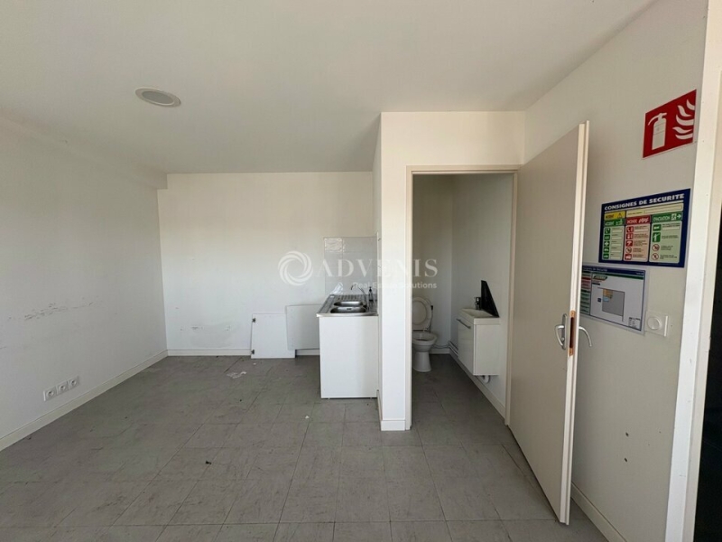 Location Activités Entrepôts VENDRES (34350) - Photo 6
