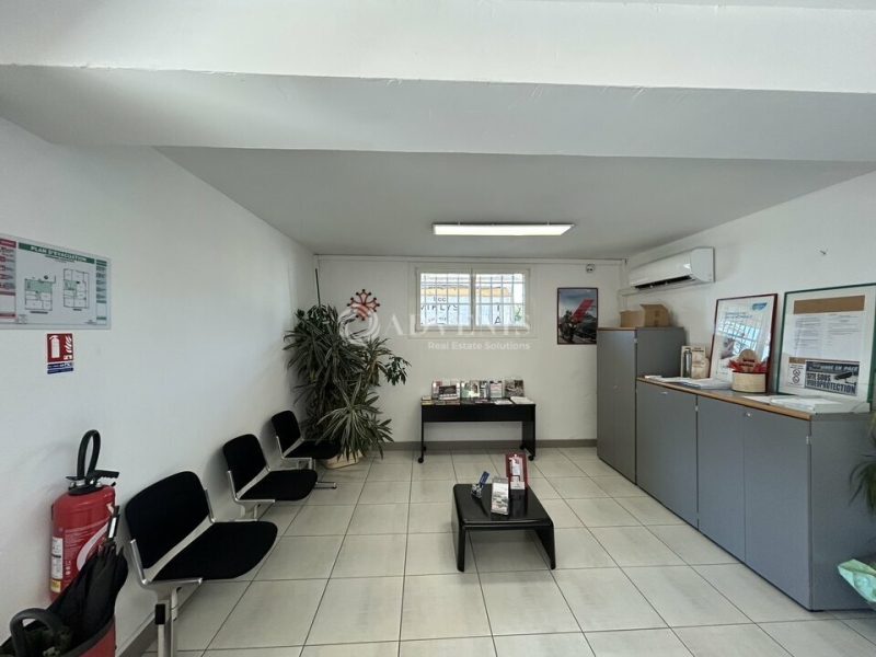 Location Commerces NARBONNE (11100) - Photo 1