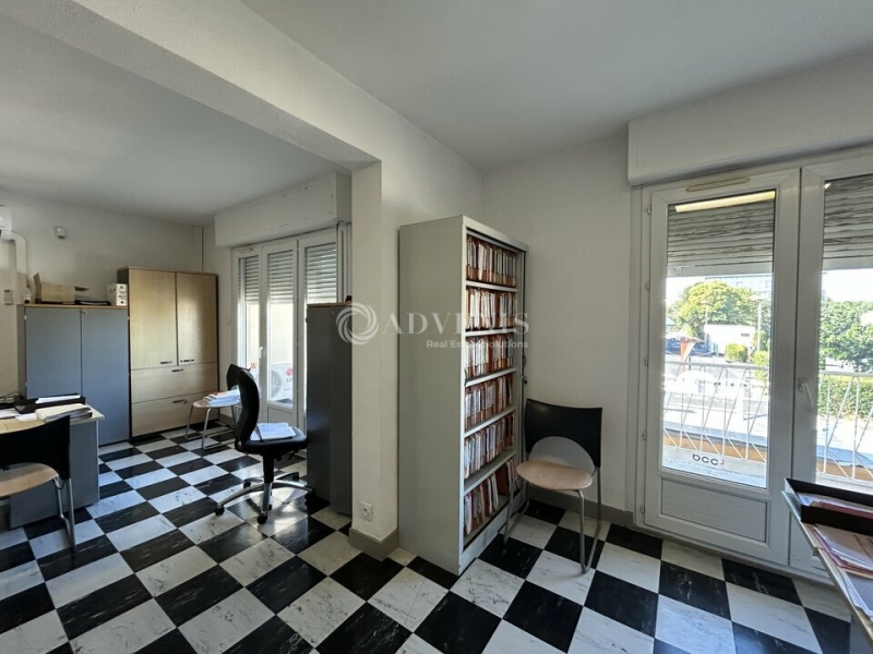 Location Commerces NARBONNE (11100) - Photo 6