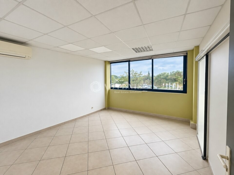 Location Bureaux JUVIGNAC (34990) - Photo 8