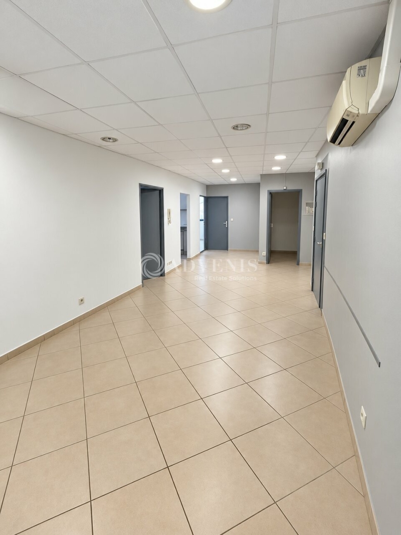 Location Bureaux JUVIGNAC (34990) - Photo 9