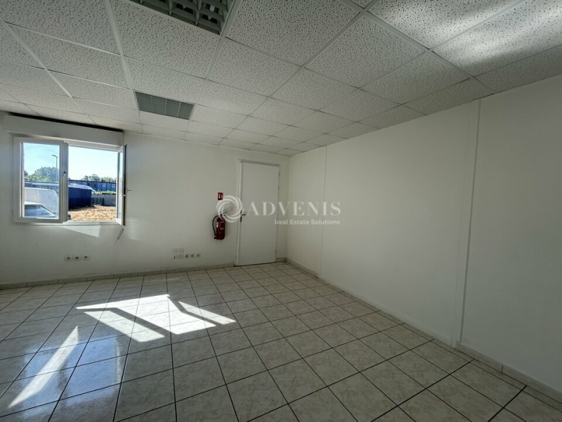 Location Bureaux COURSAN (11110) - Photo 2